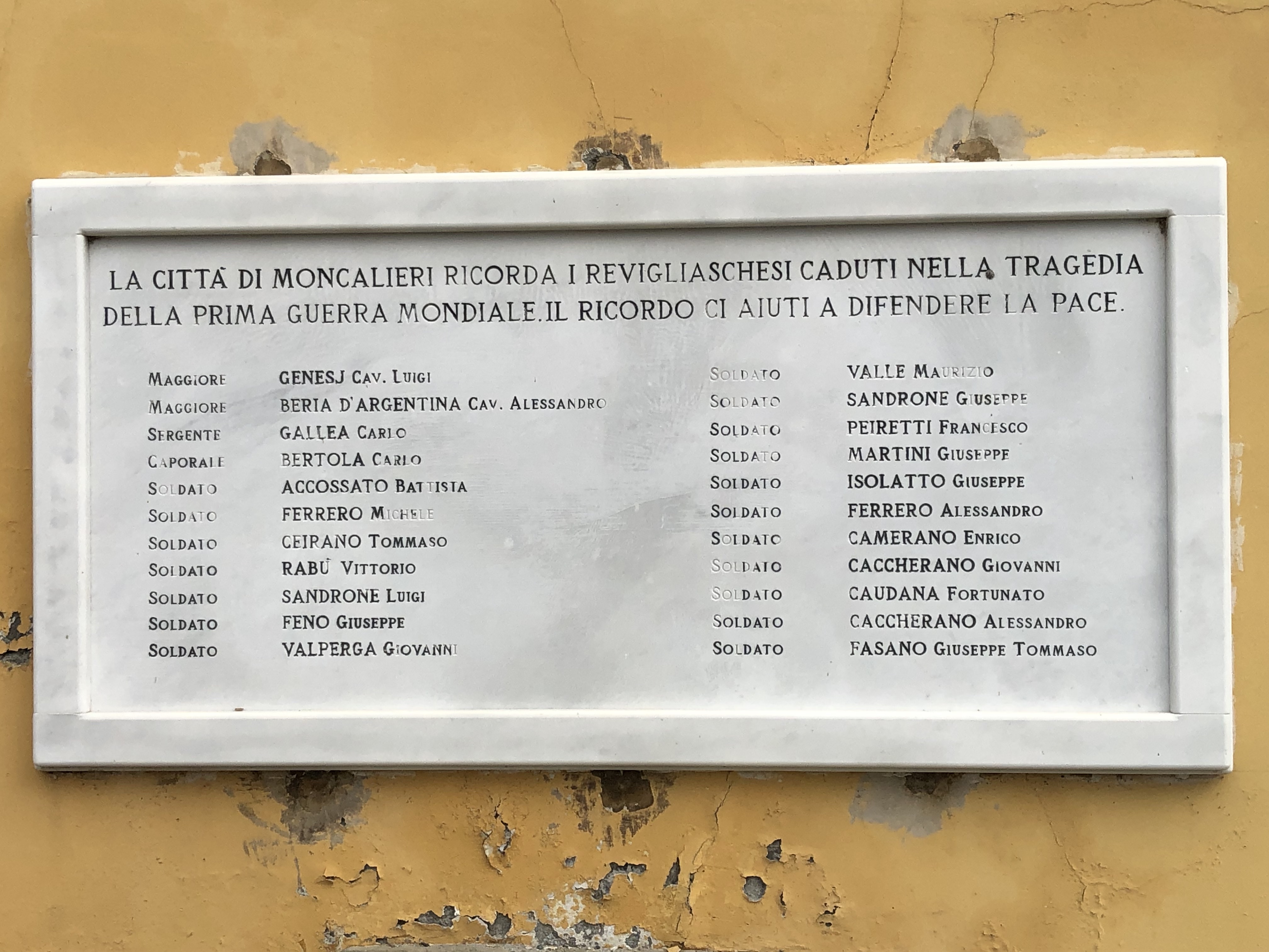 lapide-cimitero16EA128F-59C8-273C-EDE9-A3A804101133.jpg
